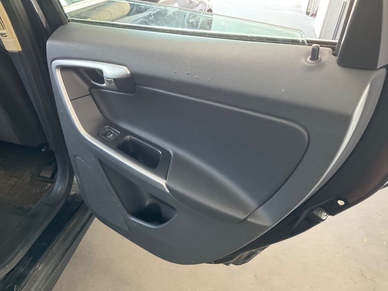 Volvo XC60 2.0 D4 Summum 2WD 2011 – снимка 28