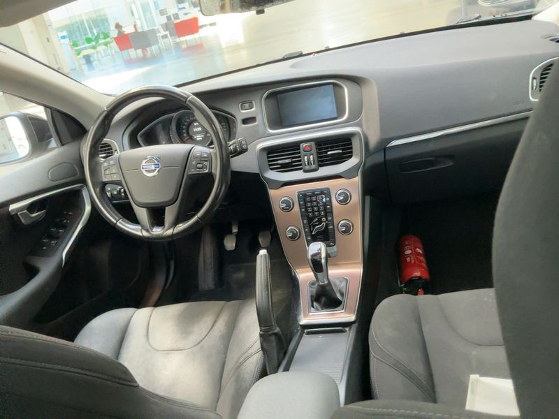 Volvo V40 Cross Country 2.0 D2 2015 – снимка 17