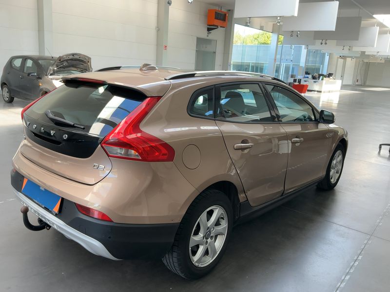 Volvo V40 Cross Country 2.0 D2 2015 – снимка 8