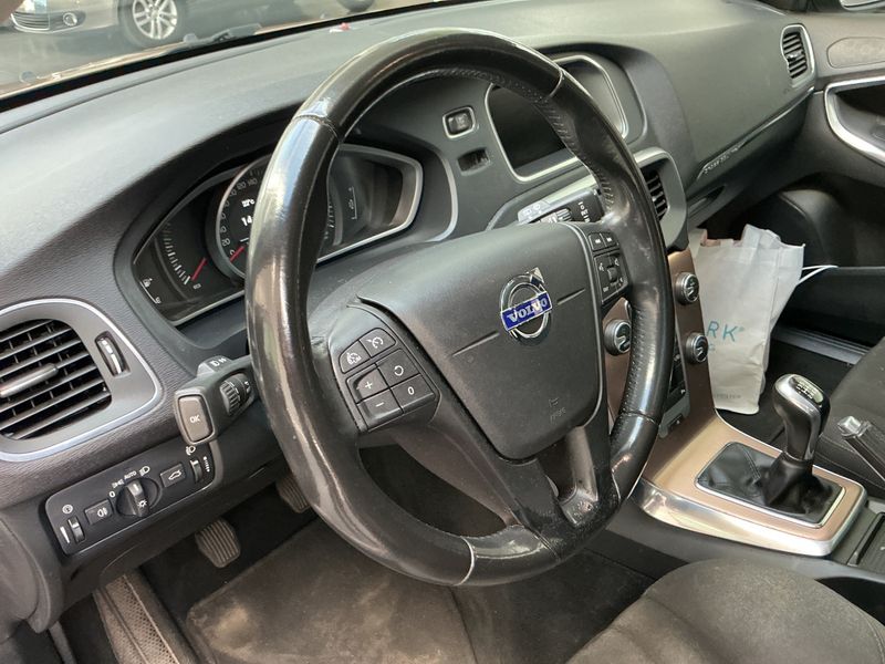 Volvo V40 Cross Country 2.0 D2 2015 – снимка 40
