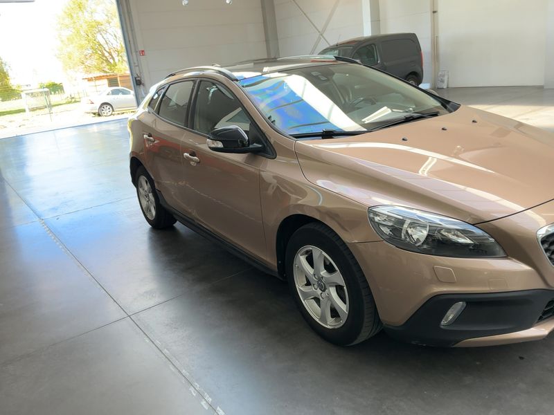 Volvo V40 Cross Country 2.0 D2 2015 – снимка 12