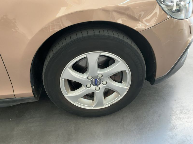 Volvo V40 Cross Country 2.0 D2 2015 – снимка 11