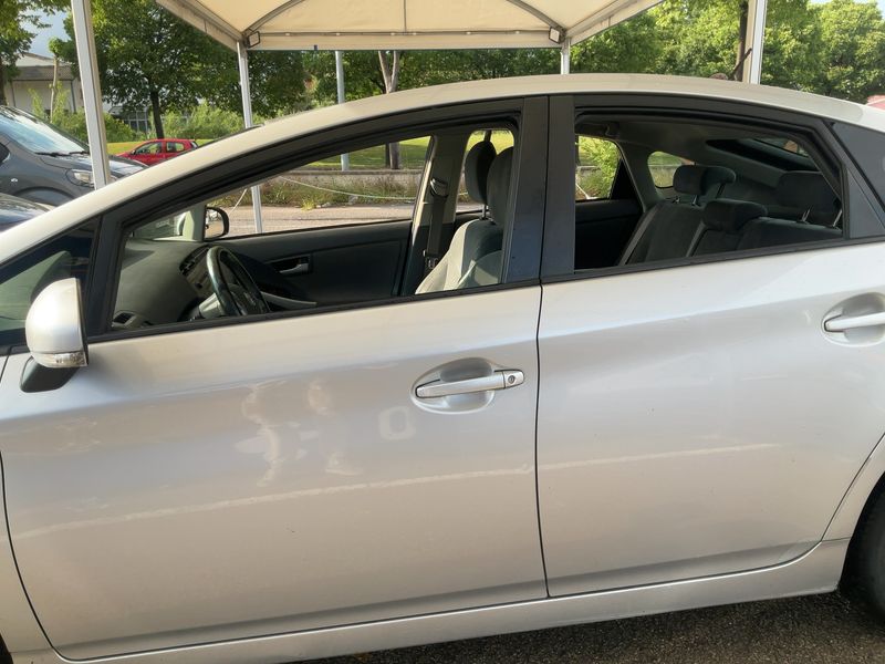 Toyota Prius 1.8 Advance 2011 – снимка 4