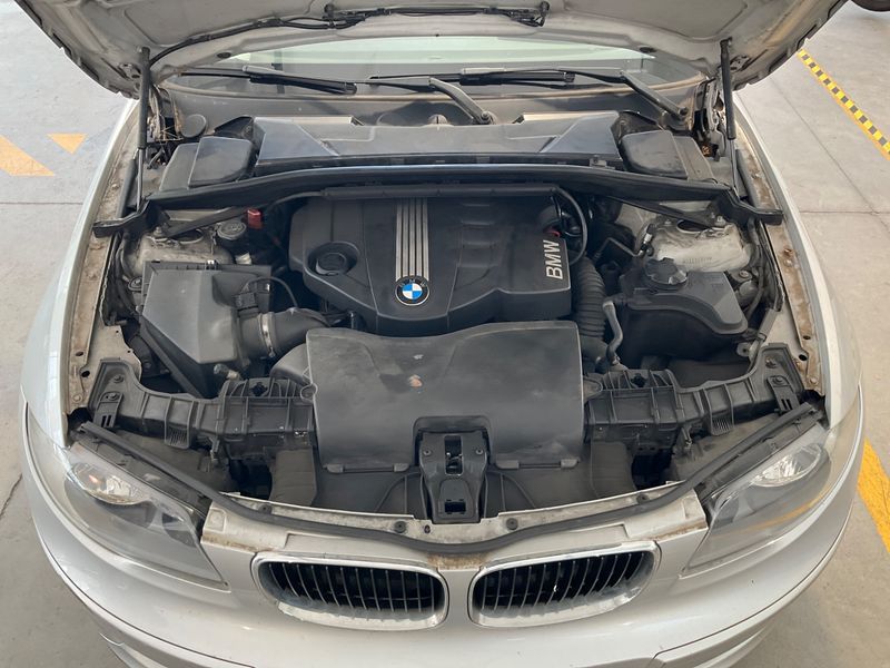 BMW 1er 118d 2009 – снимка на щета