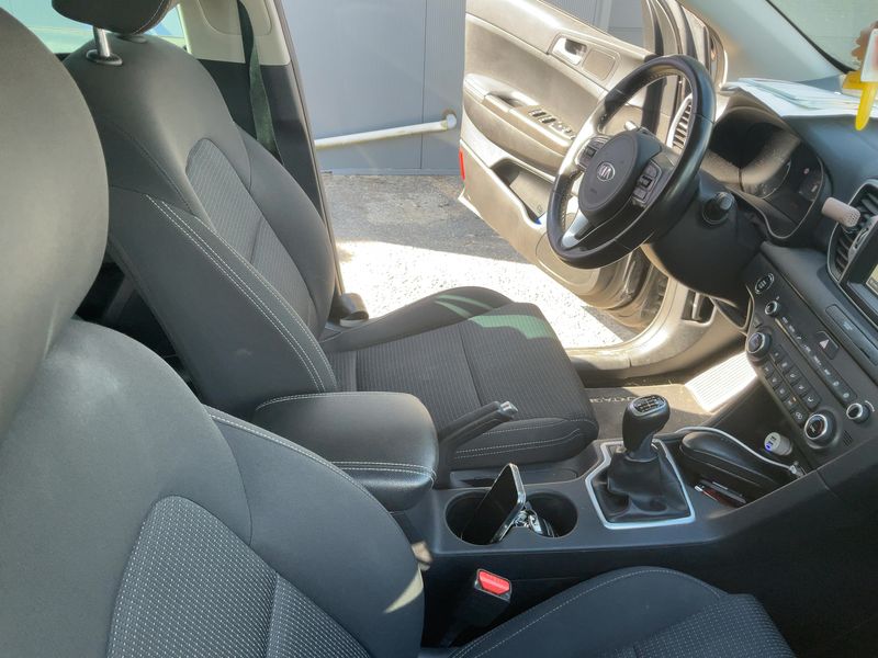 Kia Sportage 1.7 CRDi Active 2WD 2018 – снимка 16