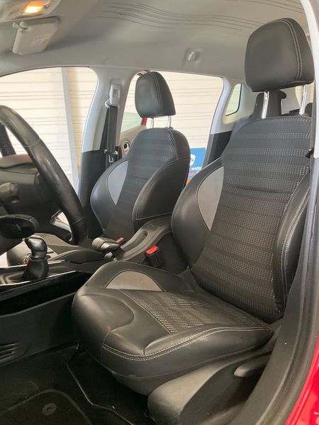 Peugeot 2008 1.6 Blue-HDi Allure 2016 – снимка 24