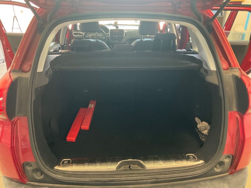 Peugeot 2008 1.6 Blue-HDi Allure 2016 – снимка 15