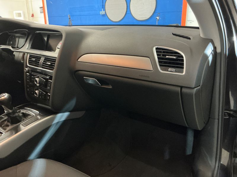 Audi A4 2.0 TDI Ambiente 2013 – снимка 27
