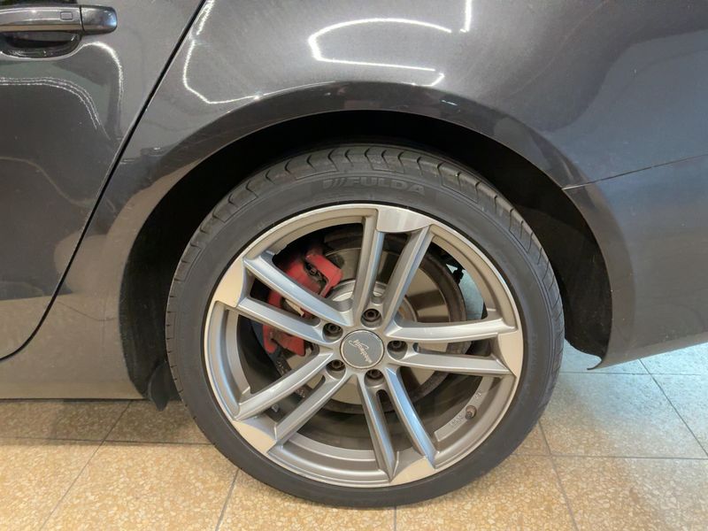 Audi A4 2.0 TDI Ambiente 2013 – снимка 17