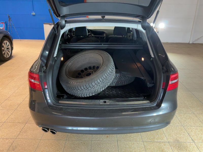 Audi A4 2.0 TDI Ambiente 2013 – снимка 10