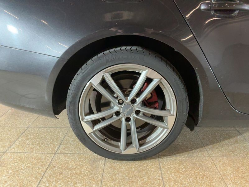 Audi A4 2.0 TDI Ambiente 2013 – снимка 18