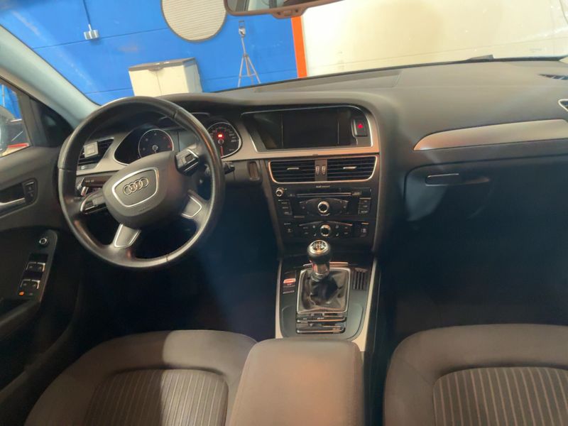 Audi A4 2.0 TDI Ambiente 2013 – снимка 12