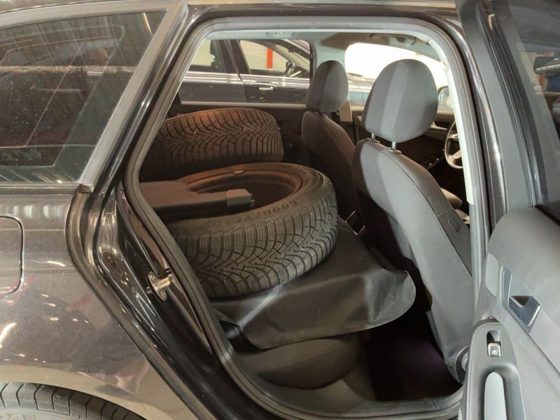 Audi A4 2.0 TDI Ambiente 2013 – снимка 14