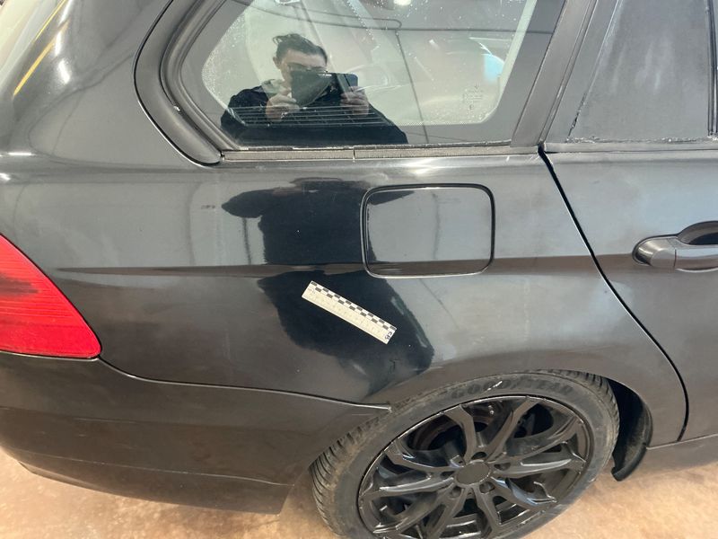 BMW 3er 320d 2006 – снимка на щета