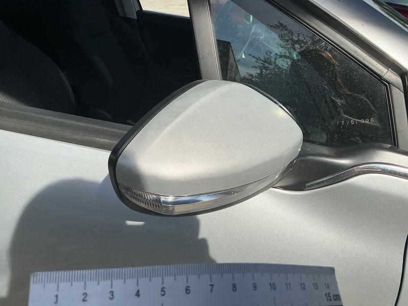 Peugeot 208 1.6 Blue-HDi Active Auto Ecole 2015 – снимка 26