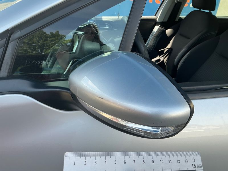 Peugeot 208 1.6 Blue-HDi Active Auto Ecole 2015 – снимка 29