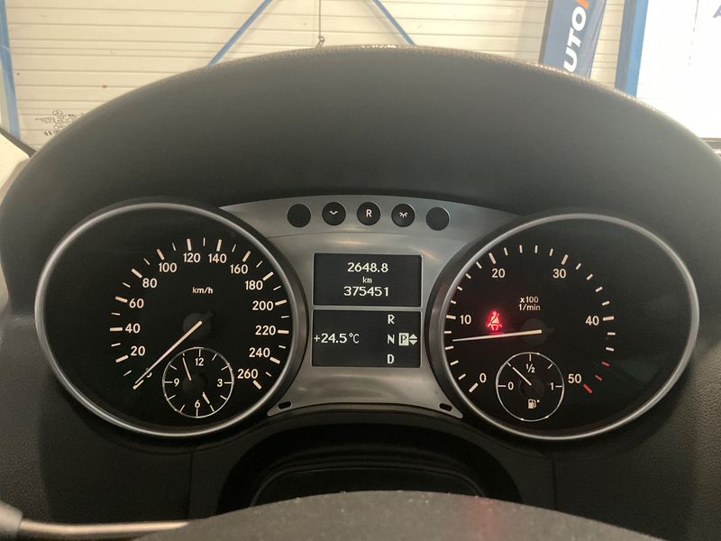 Mercedes-Benz M-Klasse ML 320 CDI 2005 – снимка 4
