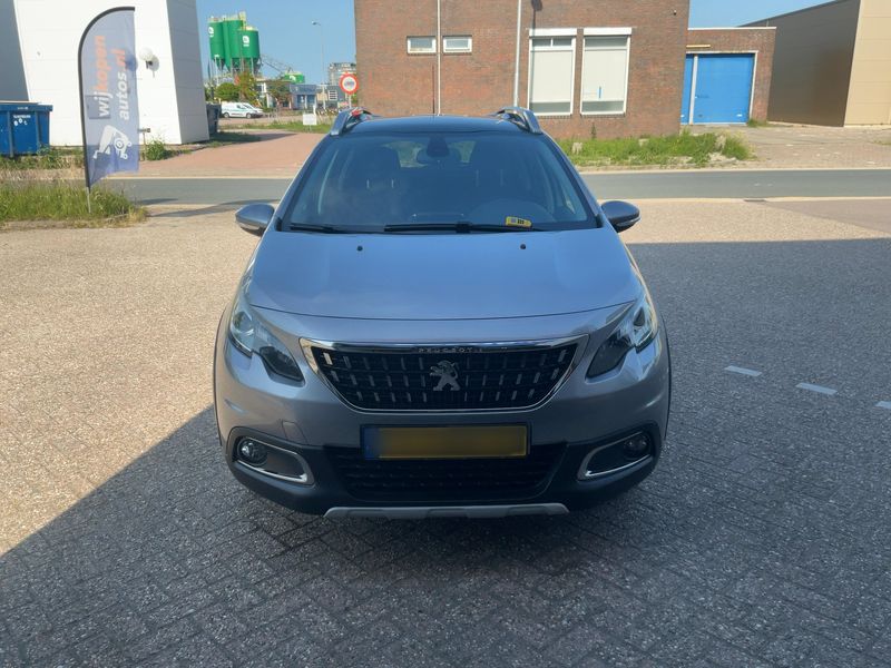 Peugeot 2008 1.2 PureTech Allure 2017 – снимка 14