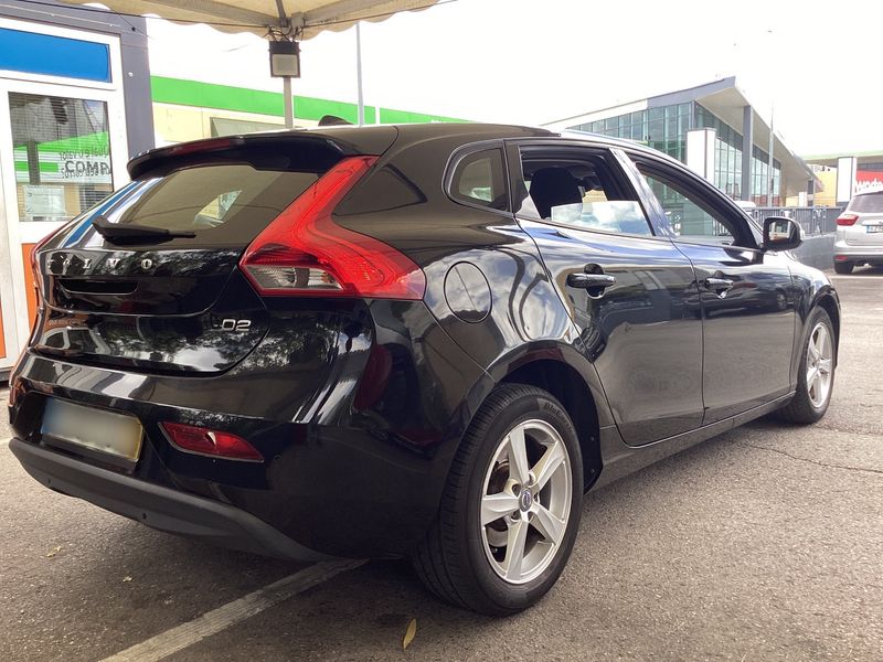 Volvo V40 2.0 D2 Kinetic 2015 – снимка 8