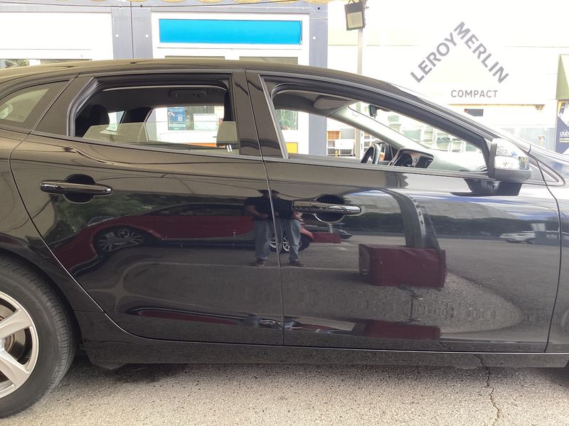 Volvo V40 2.0 D2 Kinetic 2015 – снимка 10