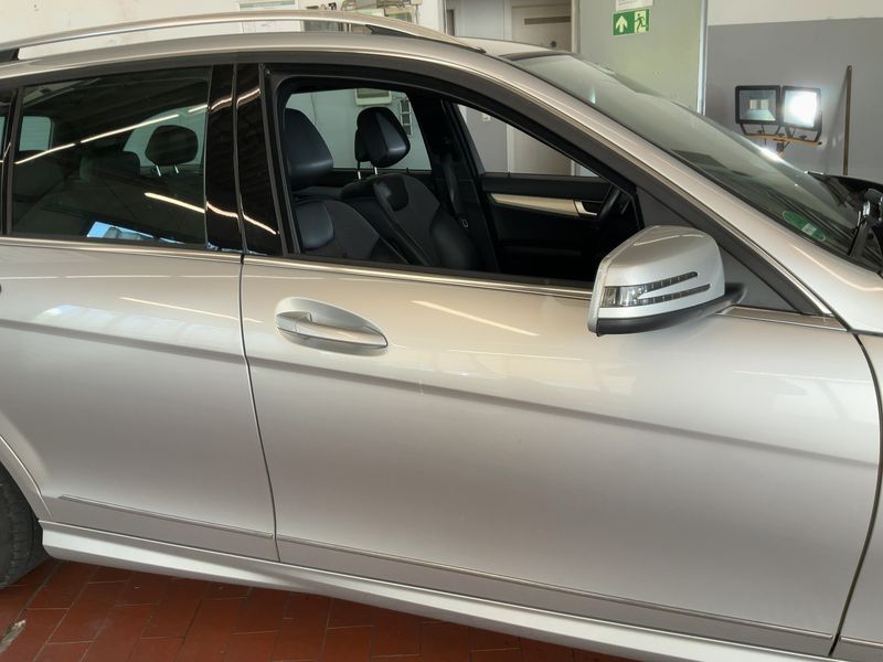 Mercedes-Benz C-Klasse C 220 CDI T BlueEfficiency Avantgarde 2012 – снимка 10
