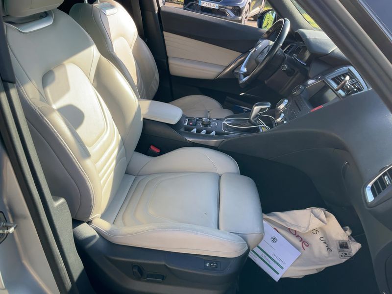 Citroen DS5 1.6 THP SportChic 2015 – снимка 16