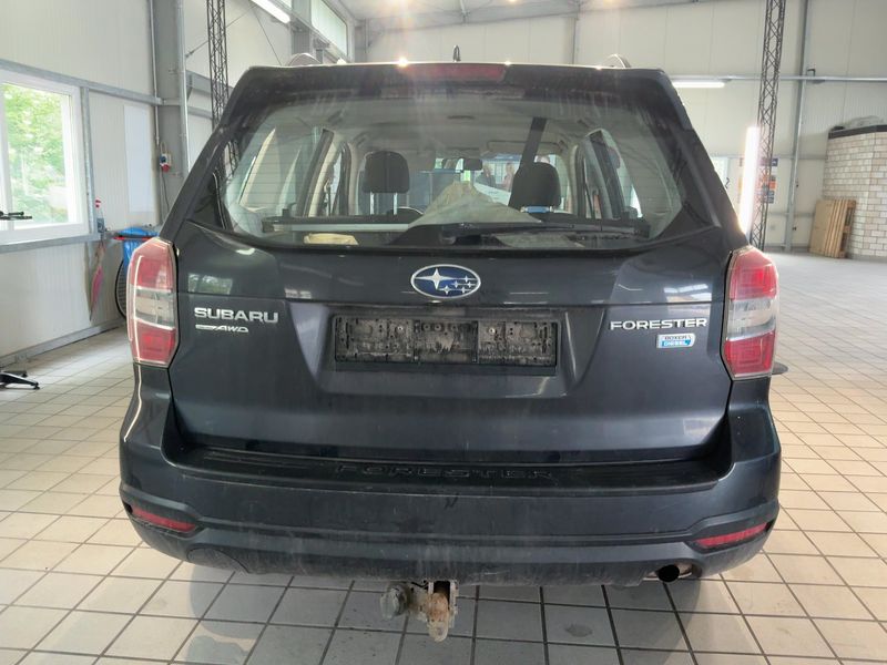 Subaru Forester 2.0 Diesel Active 2015 – снимка 7