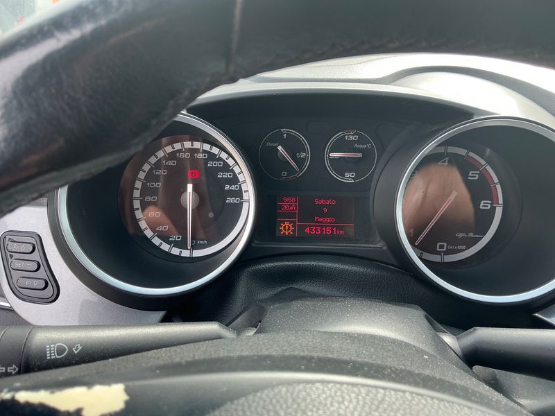 Alfa Romeo Giulietta 1.6 JTDM Exclusive 2013 – снимка 4