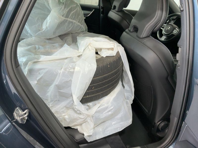 Volvo V90 2.0 D5 Momentum AWD 2018 – снимка 20