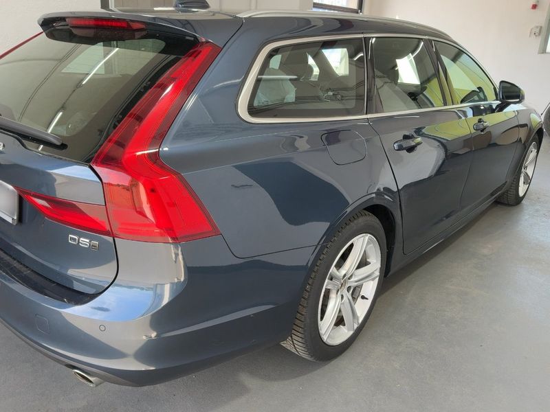 Volvo V90 2.0 D5 Momentum AWD 2018 – снимка 8