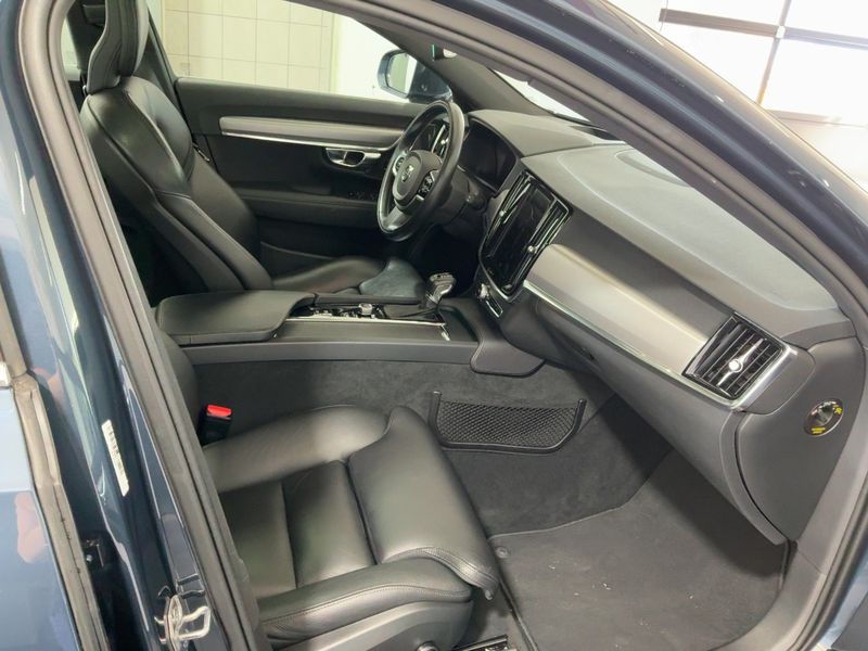 Volvo V90 2.0 D5 Momentum AWD 2018 – снимка 17