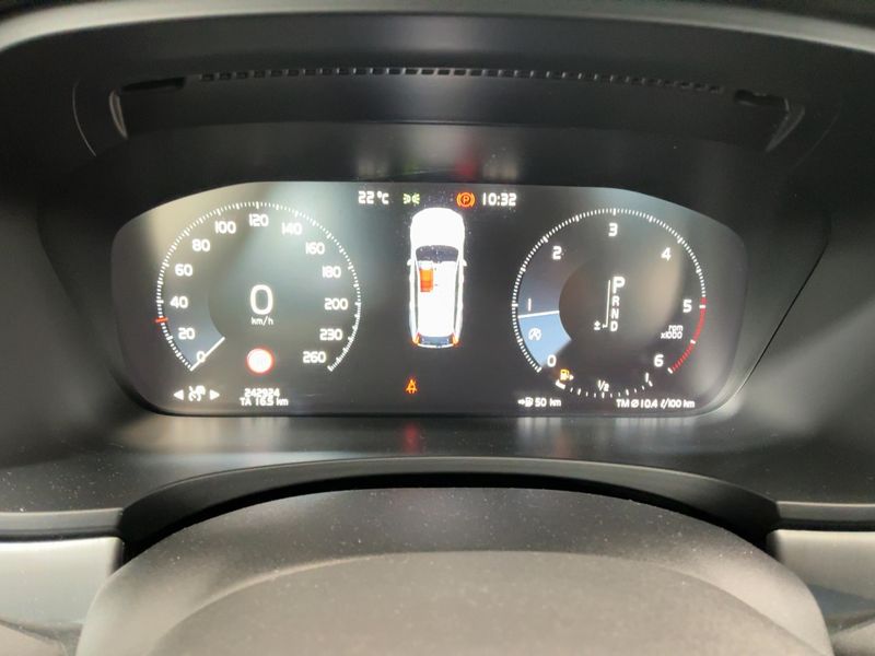 Volvo V90 2.0 D5 Momentum AWD 2018 – снимка 19