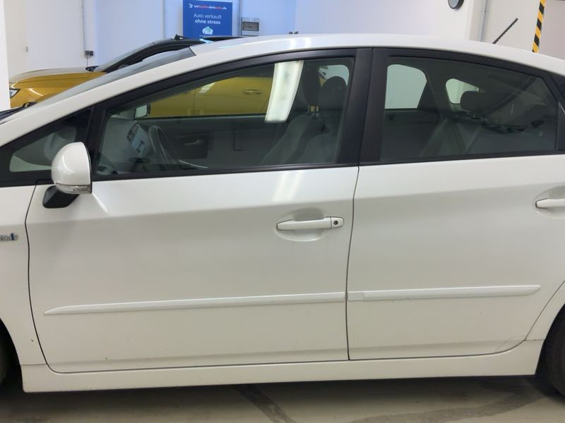 Toyota Prius 1.8 Life 2011 – снимка 4