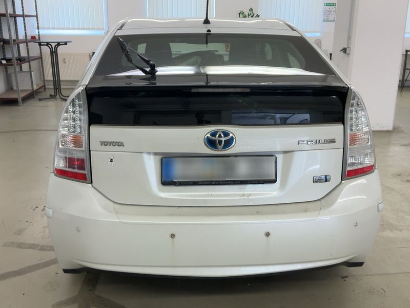 Toyota Prius 1.8 Life 2011 – снимка 7