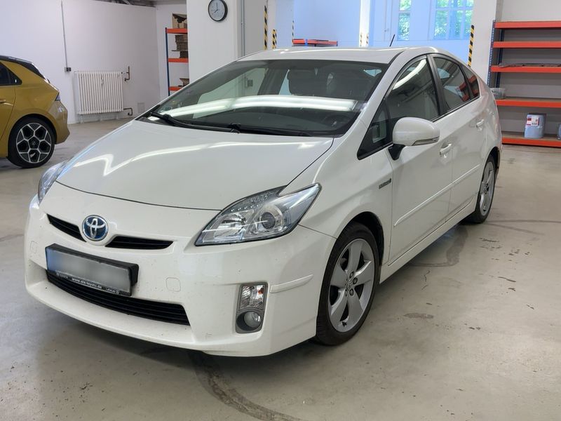 Toyota Prius 1.8 Life 2011 – снимка 1