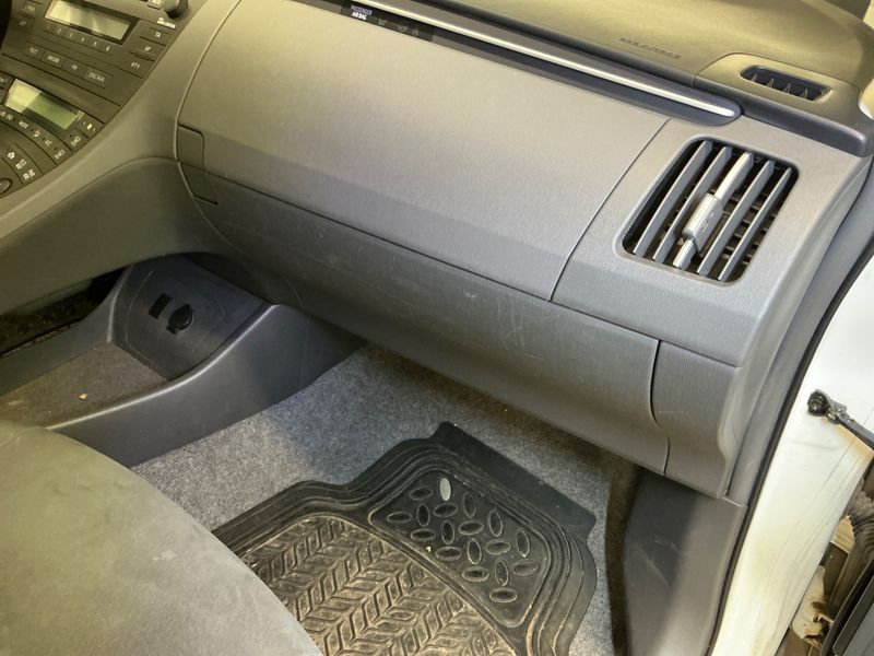 Toyota Prius 1.8 Life 2011 – снимка 25