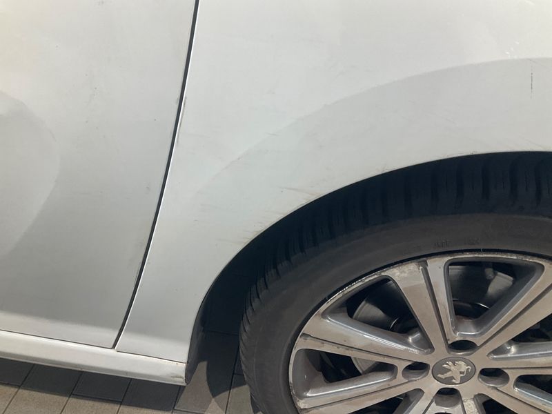 Peugeot 308 2.0 HDi Active 2013 – снимка 22