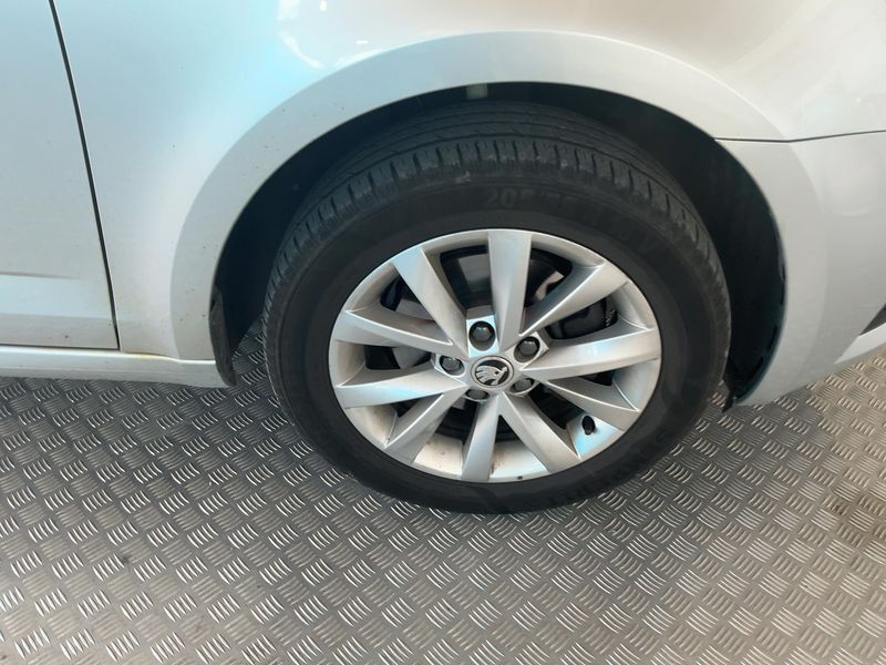 Skoda Octavia 1.0 TSI Ambition 2017 – снимка 11