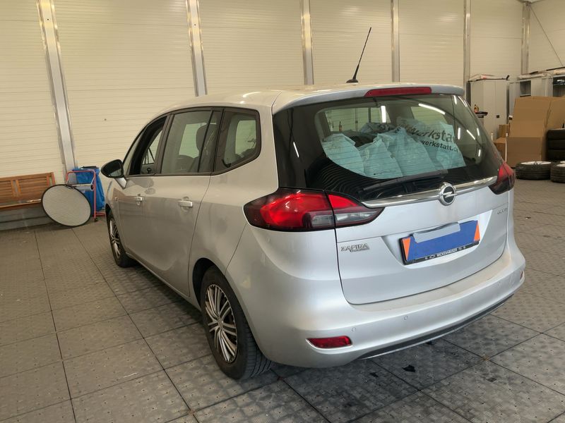 Opel Zafira Tourer 2.0 CDTI Selection 2012 – снимка 6