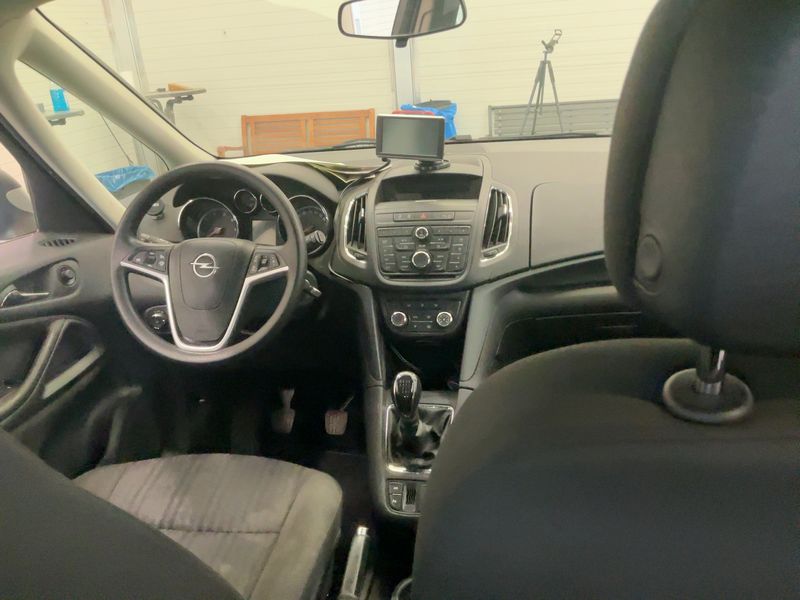 Opel Zafira Tourer 2.0 CDTI Selection 2012 – снимка 18