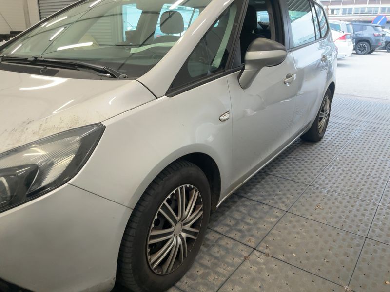 Opel Zafira Tourer 2.0 CDTI Selection 2012 – снимка 2