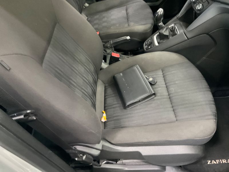 Opel Zafira Tourer 2.0 CDTI Selection 2012 – снимка 43