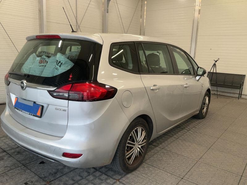 Opel Zafira Tourer 2.0 CDTI Selection 2012 – снимка 8