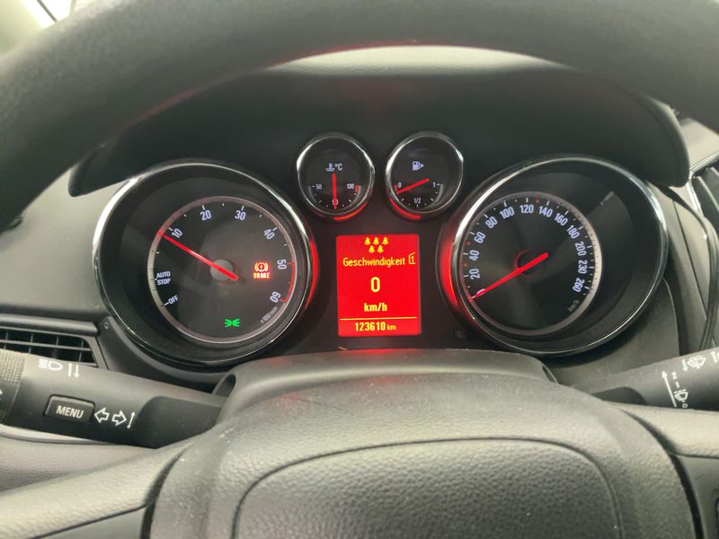 Opel Zafira Tourer 2.0 CDTI Selection 2012 – снимка 19