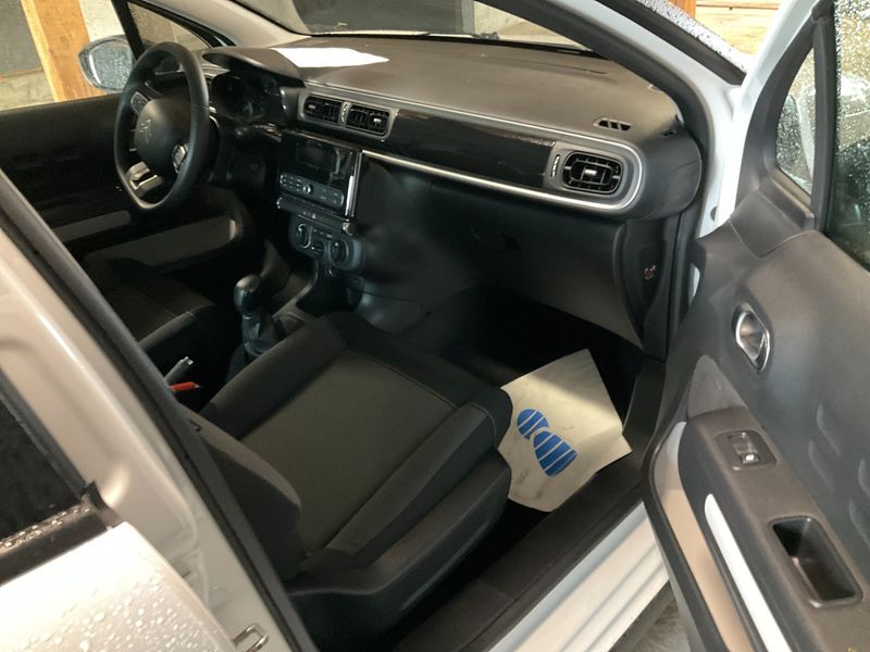 Citroen C3 1.2 PureTech Feel 2019 – снимка 16