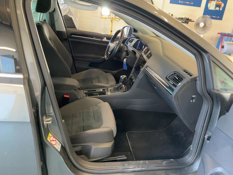 Volkswagen Golf VII 2.0 TDI Highline BlueMotion Tech 2019 – снимка 17
