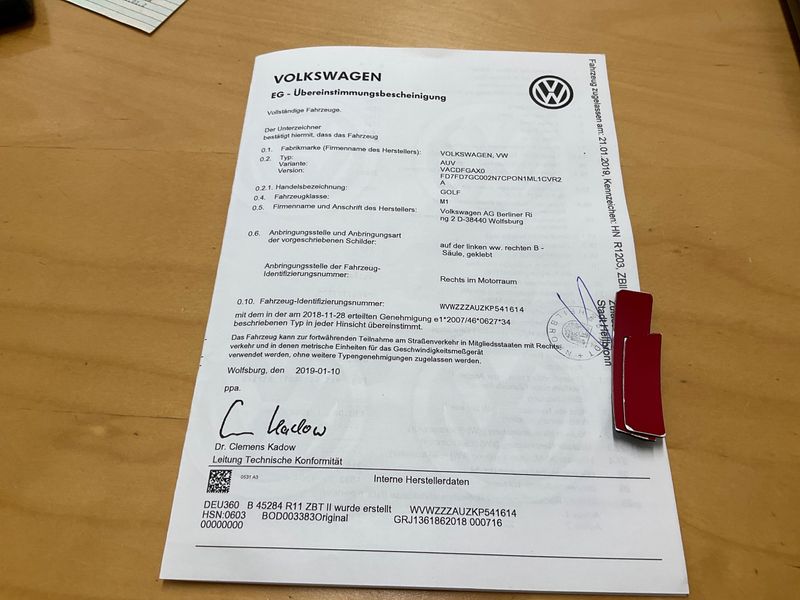 Volkswagen Golf VII 2.0 TDI Highline BlueMotion Tech 2019 – снимка 22