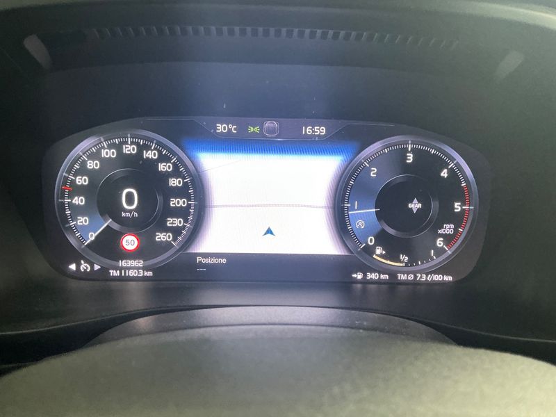 Volvo XC40 2.0 D3 R-Design 2WD 2019 – снимка 18