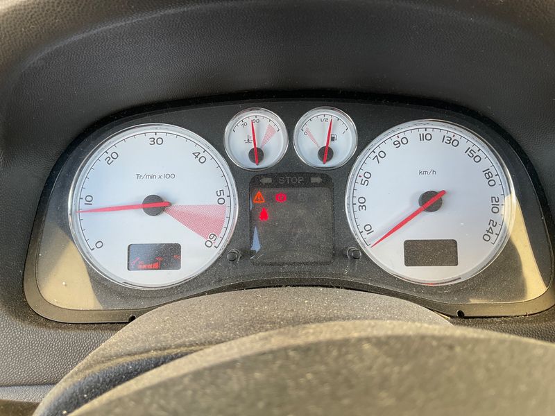 Peugeot 307 1.6 HDi XS+ 2007 – снимка 4