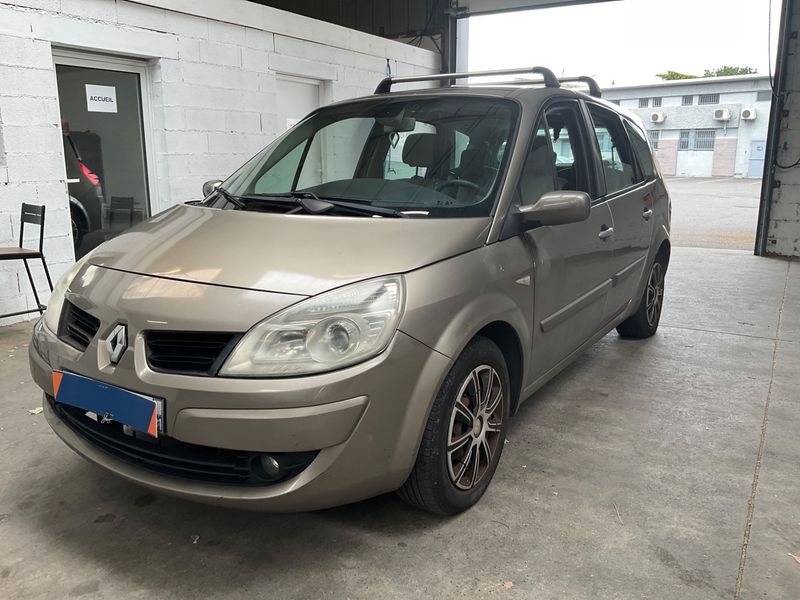 Renault Grand Scenic 1.5 dCi Latitude 2008 – снимка 1